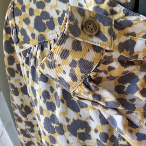 Cabi 5854 Providence Shirt Jacket, safari print - Picture 9 of 15